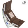 Темно-коричневый компактный кошелек из винтажной кожи тройного сложения Visconti Apache 69163 - 2