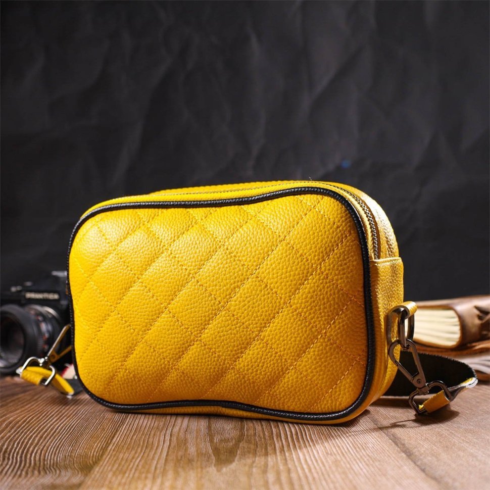 Жіноча сумка-кроссбоді із натуральної шкіри жовтого кольору Vintage (2422114)