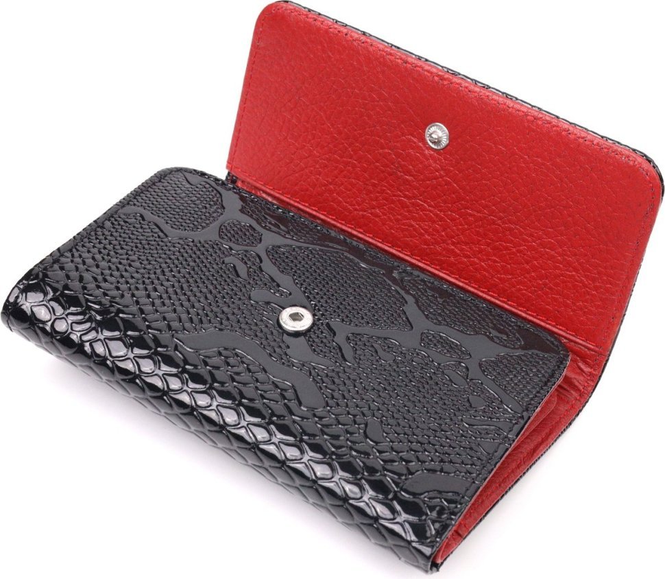 Лакований жіночий гаманець із натуральної шкіри чорно-червоного кольору KARYA (2421366)