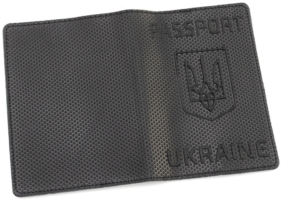 Обкладинка шкіряна на паспорт з тисненням ефект точок Passport Ukraine 97764 чорного кольору фото №4 Обкладинка шкіряна на паспорт з тисненням ефект точок Passport Ukraine 97764 чорного кольору modnotak фото №4