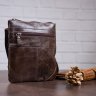 Невелика чоловіча сумка-планшет із натуральної шкіри коричневого кольору SHVIGEL (11136) - 6