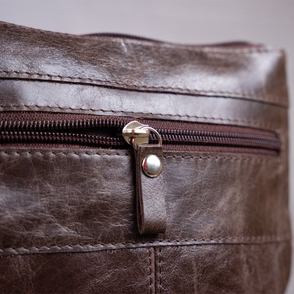 Небольшая мужская сумка-планшет из натуральной кожи коричневого цвета SHVIGEL (11136)