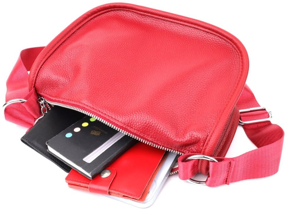 Напівкругла сумка для жінок із фактурної шкіри червоного кольору Vintage 103165 фото №9 Напівкругла сумка для жінок із фактурної шкіри червоного кольору Vintage 103165 modnotak фото №9