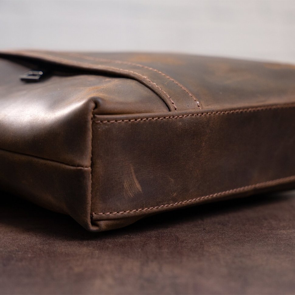 Винтажная мужская сумка-планшет вертикального типа из натуральной коричневой кожи SHVIGEL (11099)