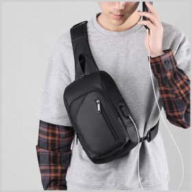 Каркасна чоловіча сумка-слінг із чорного текстилю Confident 77465