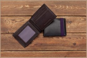 Чоловічий гаманець з гладкої шкіри на резинці без монетниці Smith & Canova 93866 коричневого кольору
