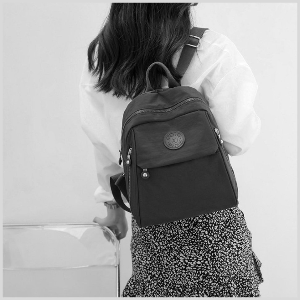 Жіночий текстильний міський рюкзак середнього розміру в чорному кольорі Confident 77566