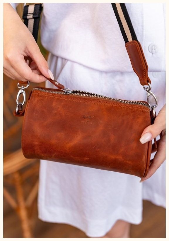 Жіноча плечова сумка-кроссбоді із вінтажної шкіри світло-коричневого кольору BlankNote Cylinder 78966