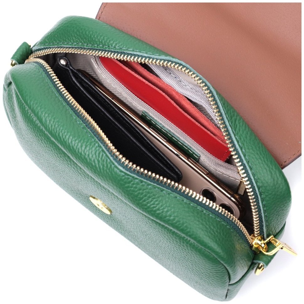 Компактна шкіряна жіноча сумка зеленого кольору з клапаном на магніті Vintage 2422430