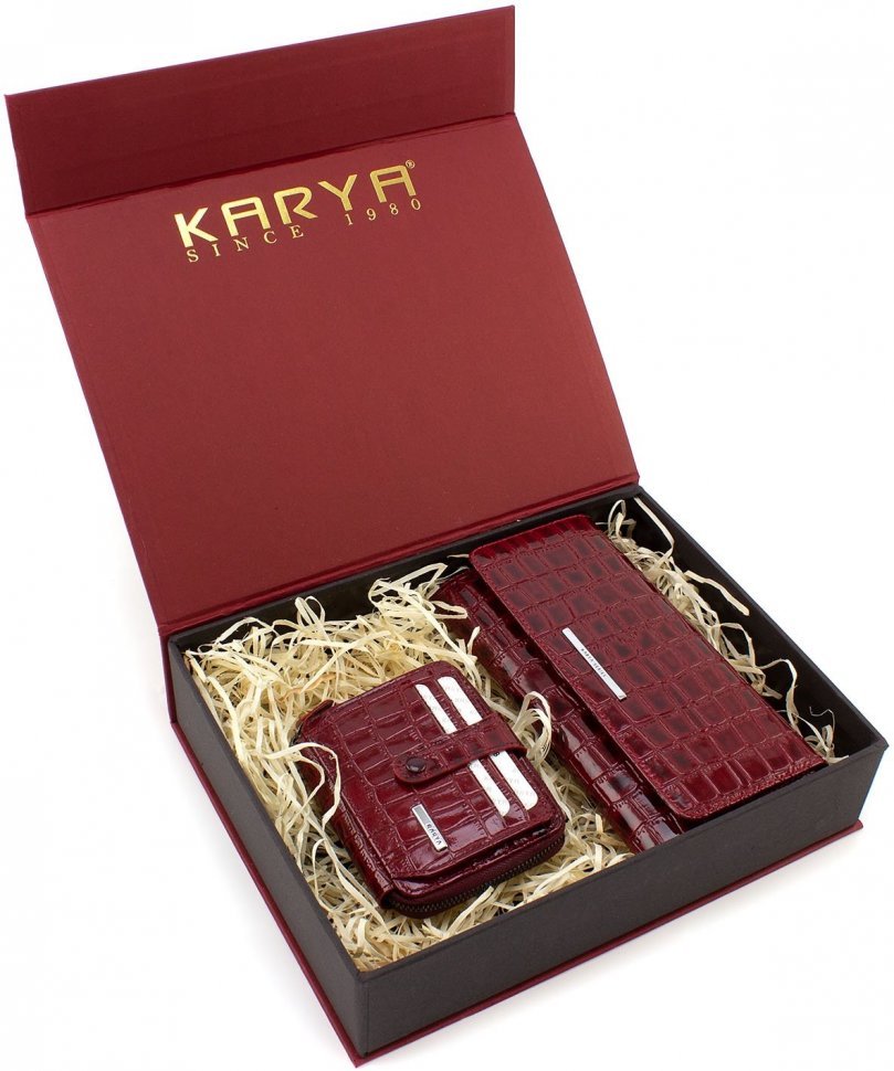 Набор из кошелька и картхолдера красного цвета на подарок женщине KARYA (19852)
