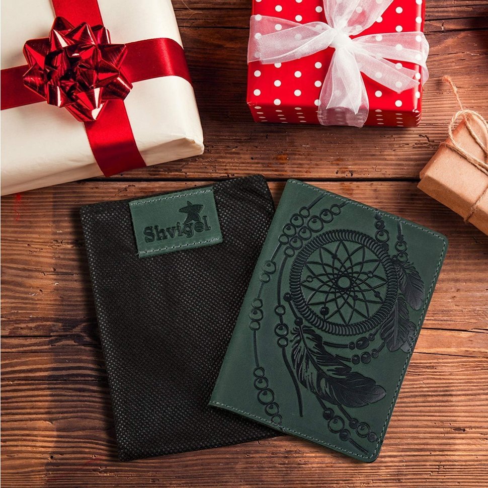 Зеленая обложка на паспорт из винтажной кожи с рисунком SHVIGEL (2413836)