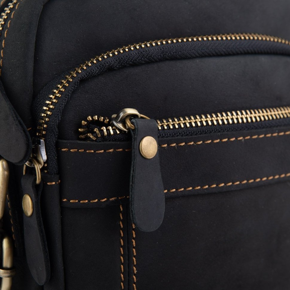 Наплічна компактна чоловіча сумка з натуральної шкіри чорного кольору Tiding Bag (15756)