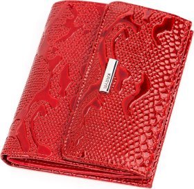 Червоний жіночий гаманець із натуральної шкіри з фактурою під змію KARYA (2417145)