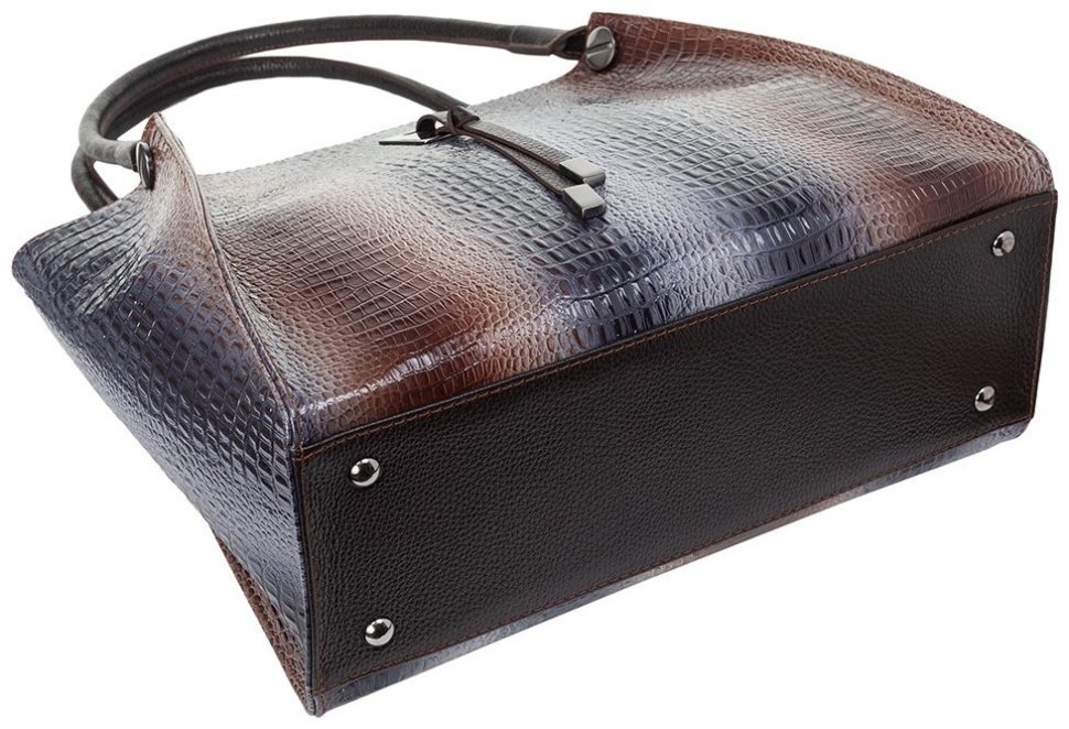 Деловая женская сумка из лакированной кожи с фактурой под крокодила Desisan 107868 серая modnotak фото №4