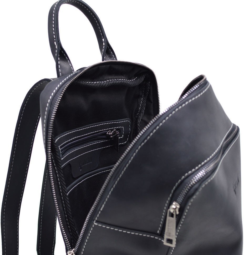 Женский черный кожаный рюкзак с белой строчкой TARWA (19793)