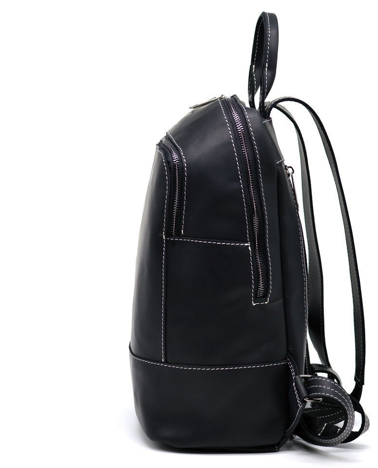 Женский черный кожаный рюкзак с белой строчкой TARWA (19793)