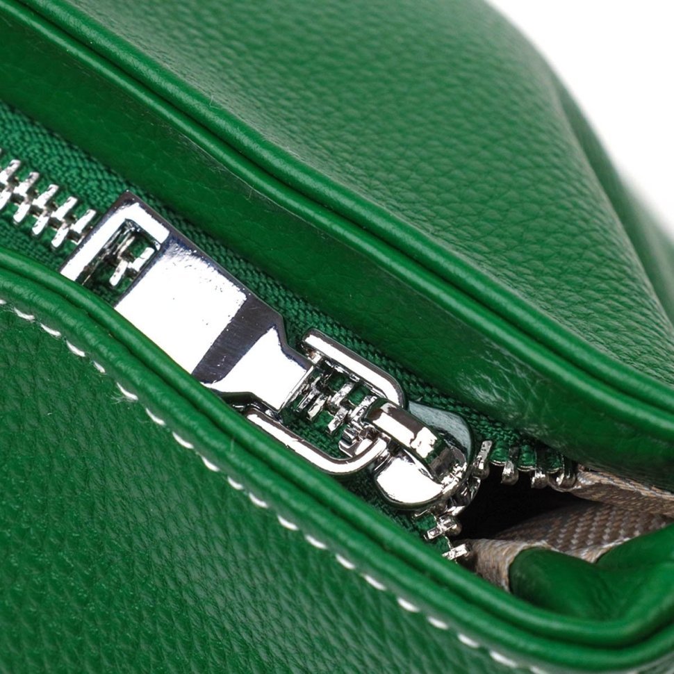 Женская вместительная сумка зеленого цвета из натуральной кожи с ручками Vintage (2422119)