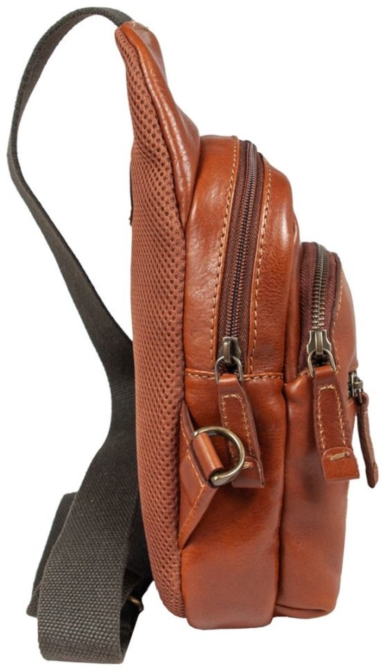 Вместительная мужская сумка слинг из натуральной гладкой кожи коричневого цвета Ashwood 94169 (Великобритания) modnotak фото №3
