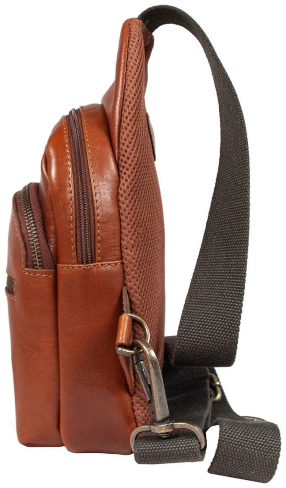 Вместительная мужская сумка слинг из натуральной гладкой кожи коричневого цвета Ashwood 94169 (Великобритания) modnotak фото №5