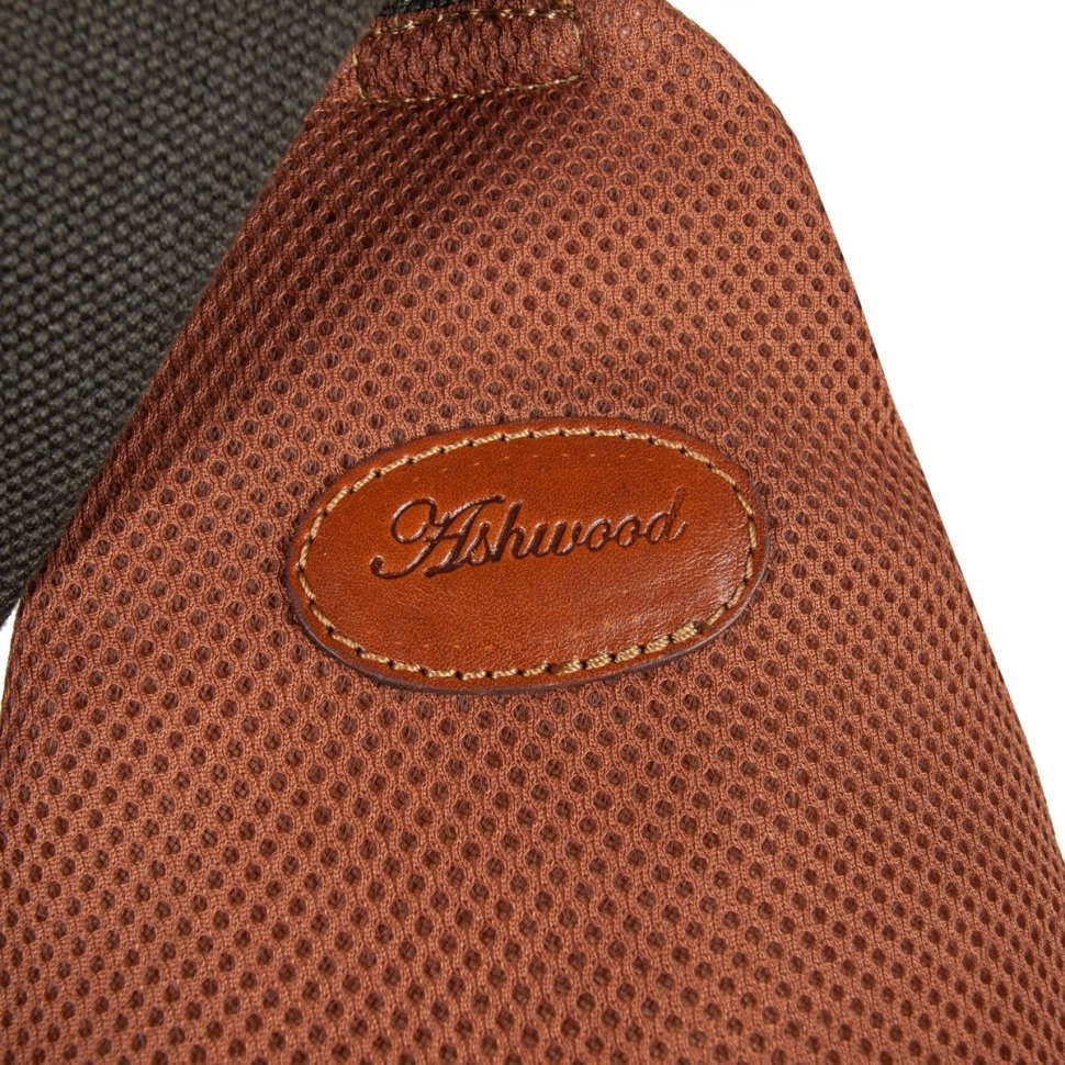 Вместительная мужская сумка слинг из натуральной гладкой кожи коричневого цвета Ashwood 94169 (Великобритания) modnotak фото №9