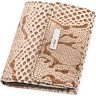 Женский кожаный кошелек бежевого цвета с тиснением под змею KARYA (2417146) - 1
