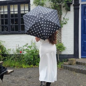 Женский складной зонт Fulton L501-041628 Tiny-2 Smiley Spot (Компактный, черный с принтом смайликов, механика) 94369