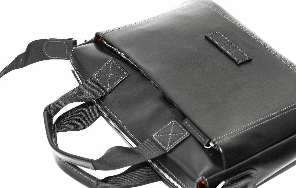 Классическая деловая мужская сумка черного цвета из гладкой кожи VATTO (12010)