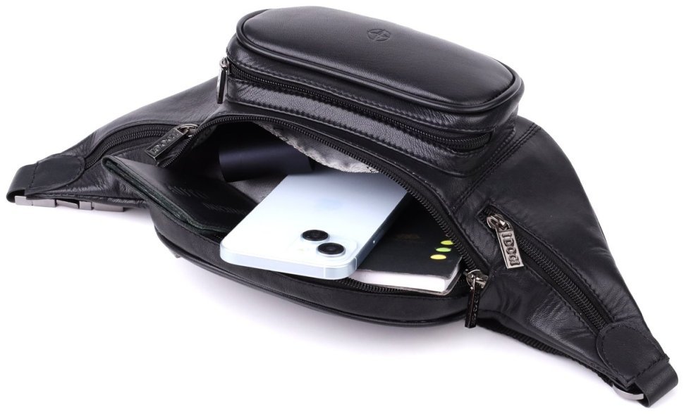 Городская мужская сумка бананка из гладкой кожи черного цвета Tony Perotti 108369 фото №8 Городская мужская сумка бананка из гладкой кожи черного цвета Tony Perotti 108369 modnotak фото №8