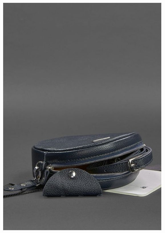 Темно-синяя женская кожаная сумка-кроссбоди круглой формы BlankNote Tablet 78869