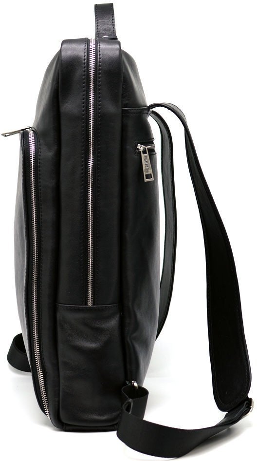 Кожаный большой рюкзак черного цвета для ноутбука 17 дюймов TARWA (19777)