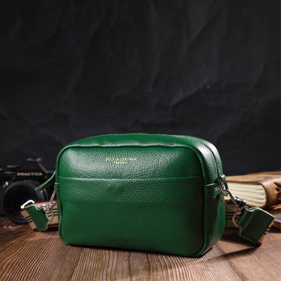 Современная женская сумка на плечо из натуральной кожи зеленого цвета Vintage (2422120)