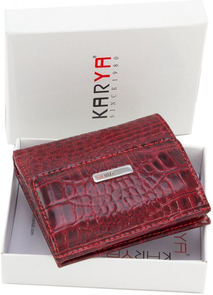 Красный женский кошелек небольшого размера из натуральной кожи под крокодила KARYA (1066-08)