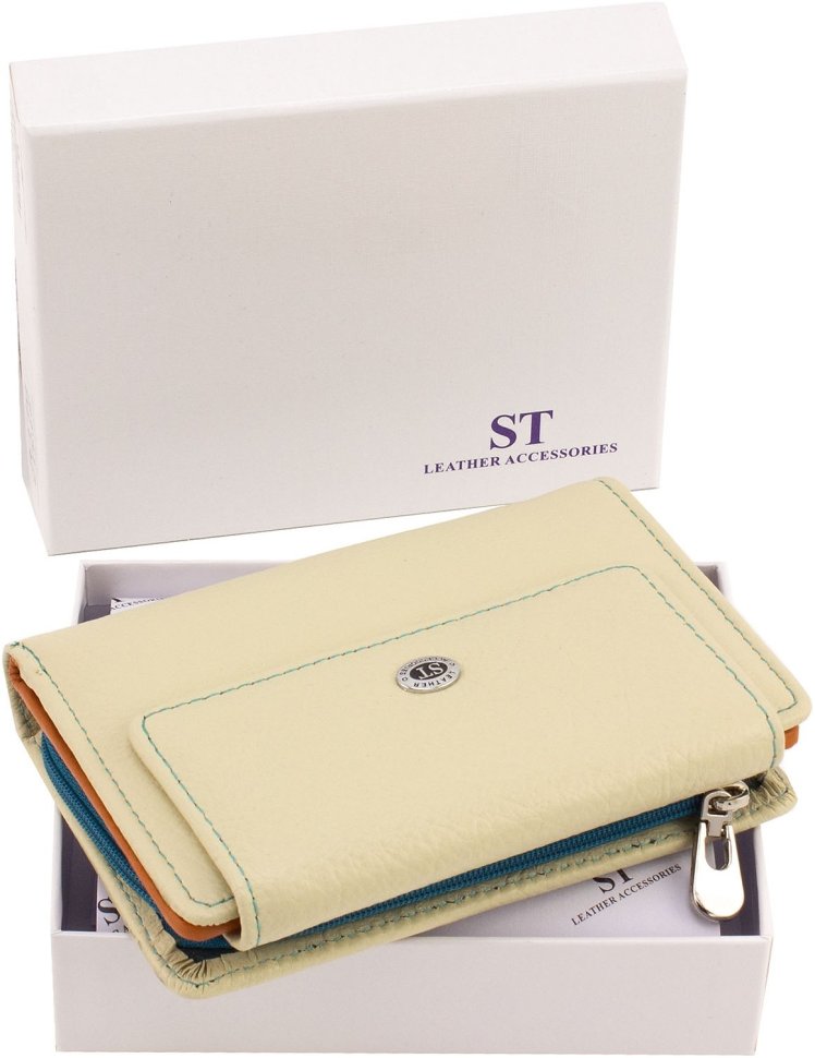 Шкіряний жіночий гаманець молочного кольору на магніті ST Leather 1767270