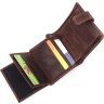 Темно-коричневое мужское портмоне из винтажной кожи с фиксацией на кнопку KARYA (2421372) - 6