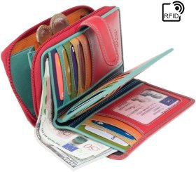 Вертикальний жіночий гаманець із натуральної шкіри червоного кольору з монетницею Visconti 69270