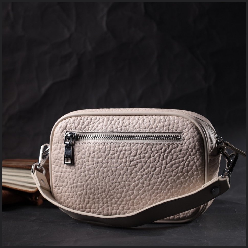 Жіноча компактна сумка-кросбоді з натуральної шкіри молочного кольору Vintage 2422334
