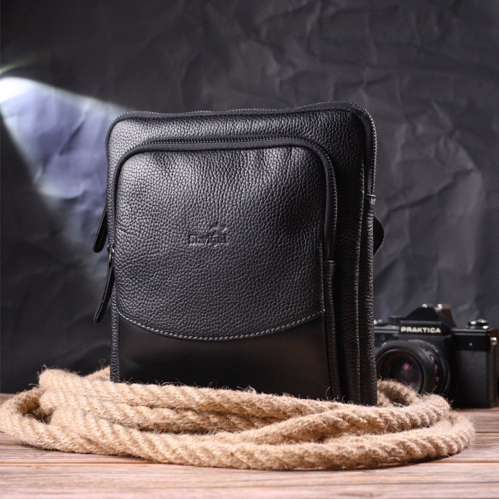 Небольшая мужская сумка-планшет из фактурной кожи черного цвета SHVIGEL (2418720)