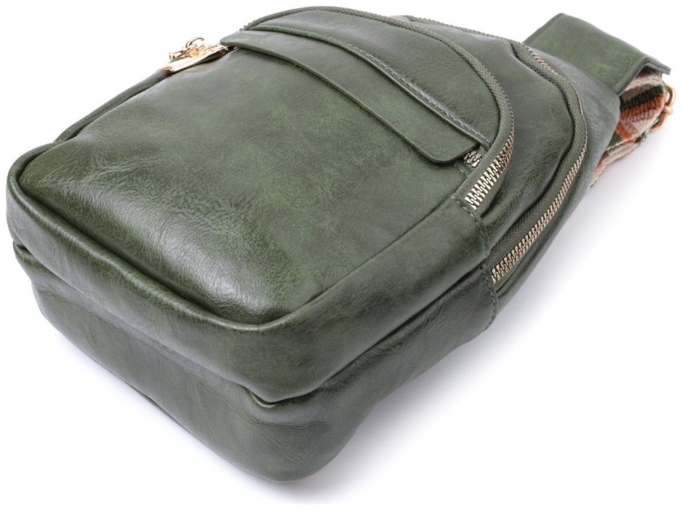 Компактная женская слинг-сумка из гладкой экокожи с этническим ремешком Vintage 22771 Зеленая modnotak фото №5