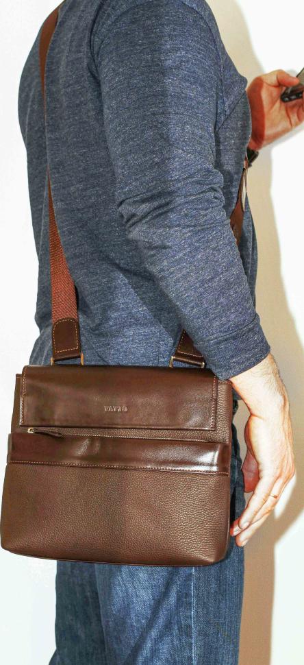 Кожаная мужская сумка коричневого цвета VATTO (11912)