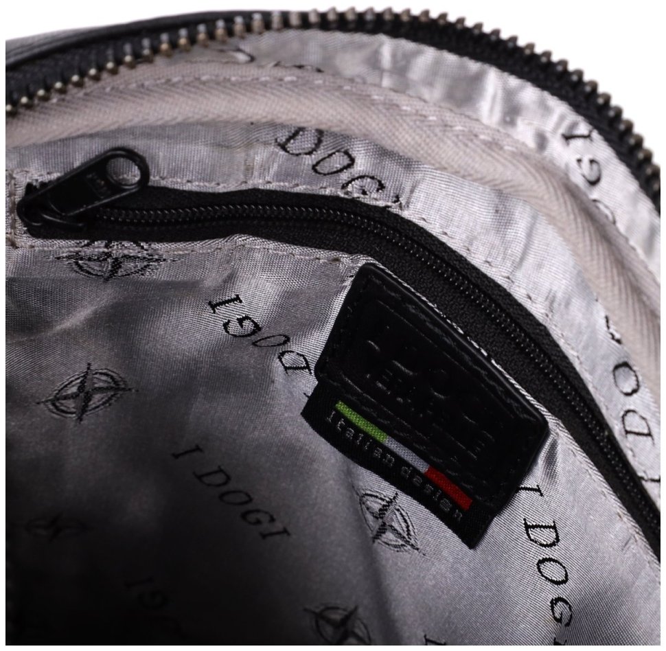 Повседневная мужская сумка планшет из гладкой кожи через плечо Tony Perotti черного цвета 108371 modnotak фото №7