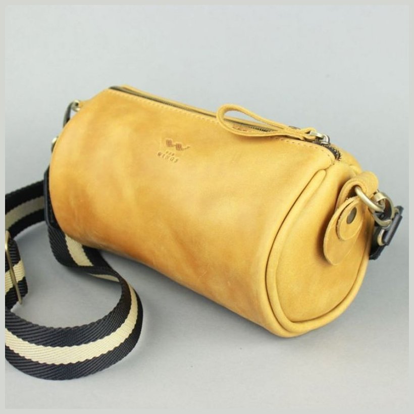 Желтая женская сумка из винтажной кожи с лямкой на плечо BlankNote Cylinder 78971