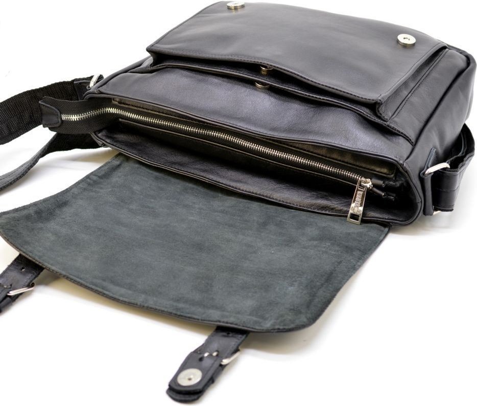 Мужская повседневная сумка-мессенджер из натуральной кожи черного цвета TARWA (21725)