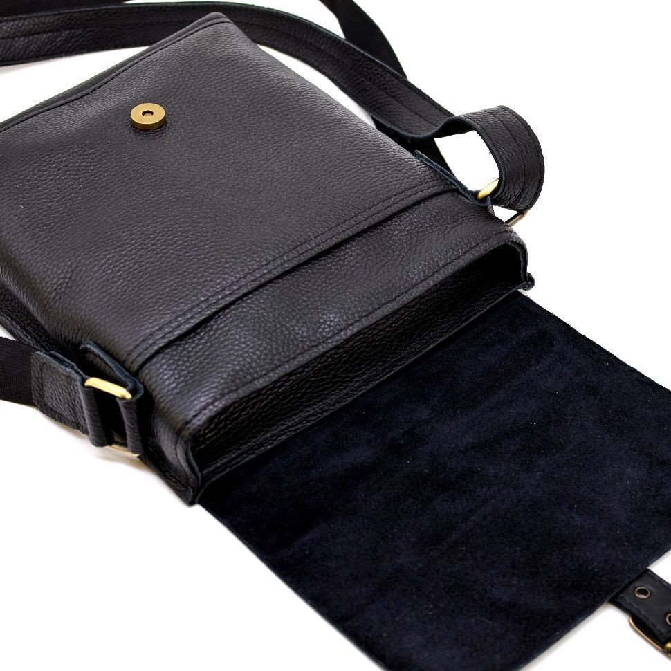 Классическая мужская сумка из кожи флотар черного цвета TARWA (19822)