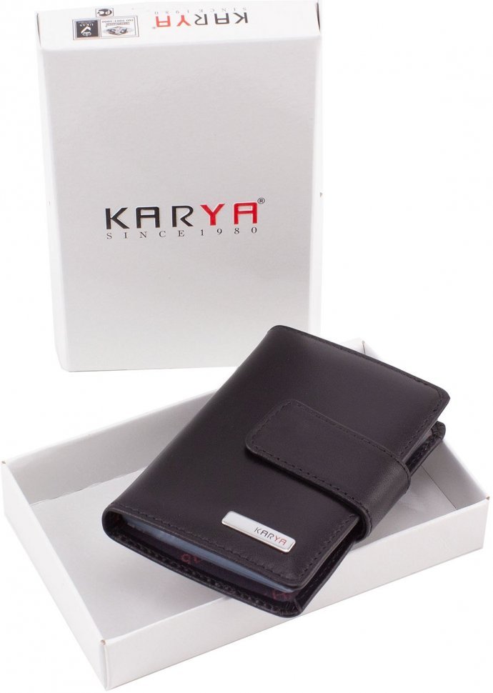 Шкіряна візитниця чорного кольору з гладкої шкіри KARYA (0014-1)