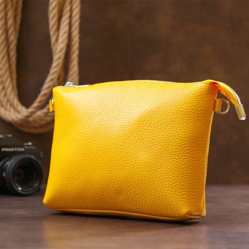 Жіноча сумка кроссбоді із натуральної шкіри в жовтому кольорі Shvigel (16344)