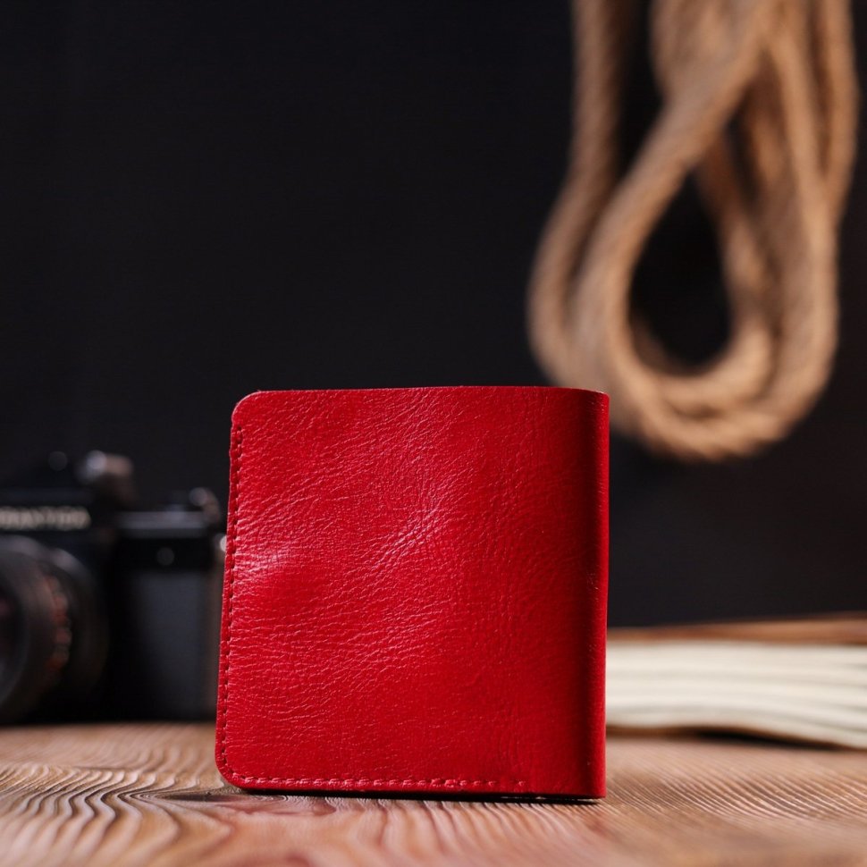 Жіночий маленький червоний гаманець із натуральної шкіри на кнопці Shvigel (2416607)