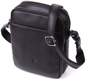 Мужская сумка через плечо из гладкой кожи в классическом черном цвета Tony Perotti 108372