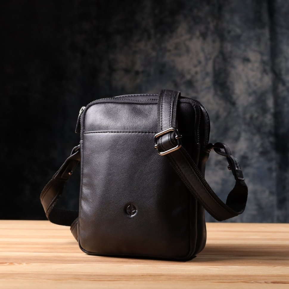 Мужская сумка через плечо из гладкой кожи в классическом черном цвета Tony Perotti 108372 modnotak фото №10