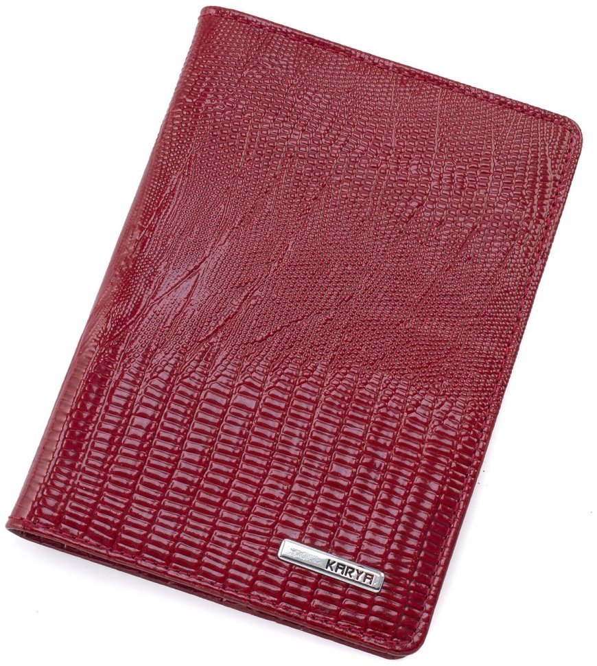 Червона жіноча обкладинка для паспорта з лакової шкіри під змію KARYA 69772