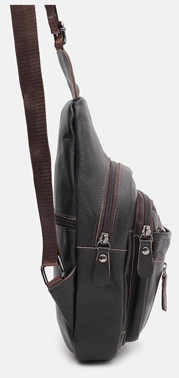 Мужская вертикальная сумка-рюкзак из фактурной кожи коричневого цвета Keizer 71673